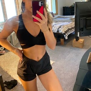 Crop shop boutique halter sports bra Size SMALL